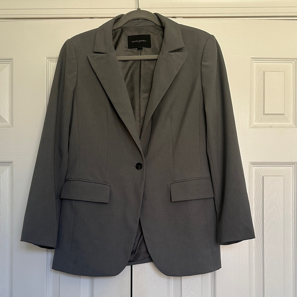 {Banana Republic} Gray Single-Button Blazer